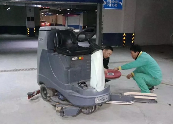 道路使用應(yīng)掃地車(chē)，是個(gè)很愉快的使用體驗(yàn)。